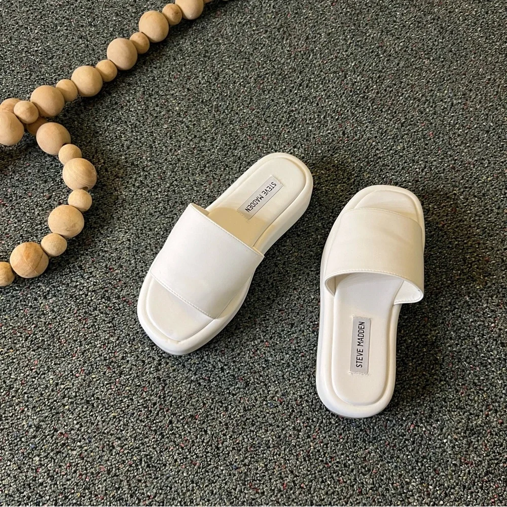 STEVE MADDEN White Platform Square Toe Flat Wedge Beach Slides Sandals Leather - Picture 8 of 16